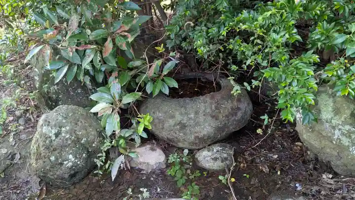 神明社(竹内天神堂古墳)の手水舎