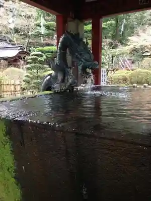 新倉富士浅間神社の手水舎