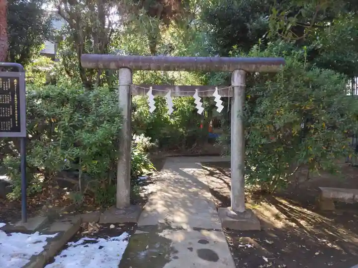 鳩森八幡神社の鳥居