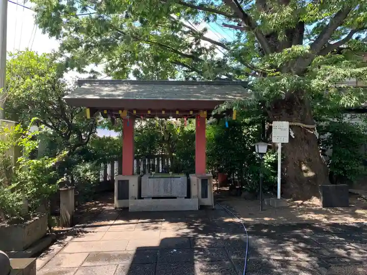 前川神社の手水舎