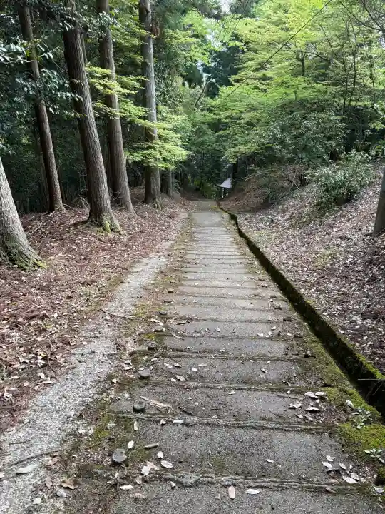 光明寺の{uncategorized: "未分類", other: "その他", undefined: "問題あり", building: "その他建物", grave: "お墓", sacred_gate: "鳥居", guardian: "狛犬", statue: "像", buddha: "仏像", history: "歴史", nature: "自然", garden: "庭園", animal: "動物", pagoda: "塔", temizu: "手水舎", mountain_gate: "山門・神門", sanctuary: "本殿・本堂", subordinate: "末社・摂社", art: "芸術", scenery: "景色", jizo: "地蔵", ema: "絵馬", goshuin: "御朱印", omikuji: "おみくじ", items: "授与品その他", amulet: "お守り", goshuincho: "御朱印帳", eats: "食事", festival: "お祭り", votive_dance: "神楽", shichigosan: "七五三参", wedding: "結婚式", experience: "体験その他", initially: "初詣", around: "周辺", anti_infection: "感染症対策"}