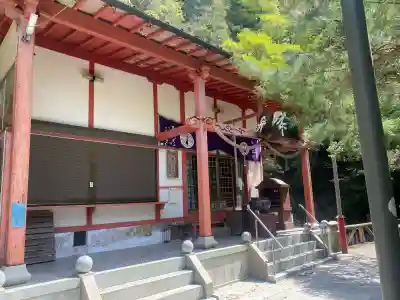 満願滝弁財天の{uncategorized: "未分類", other: "その他", undefined: "問題あり", building: "その他建物", grave: "お墓", sacred_gate: "鳥居", guardian: "狛犬", statue: "像", buddha: "仏像", history: "歴史", nature: "自然", garden: "庭園", animal: "動物", pagoda: "塔", temizu: "手水舎", mountain_gate: "山門・神門", sanctuary: "本殿・本堂", subordinate: "末社・摂社", art: "芸術", scenery: "景色", jizo: "地蔵", ema: "絵馬", goshuin: "御朱印", omikuji: "おみくじ", items: "授与品その他", amulet: "お守り", goshuincho: "御朱印帳", eats: "食事", festival: "お祭り", votive_dance: "神楽", shichigosan: "七五三参", wedding: "結婚式", experience: "体験その他", initially: "初詣", around: "周辺", anti_infection: "感染症対策"}