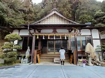 青葉寺の本殿・本堂