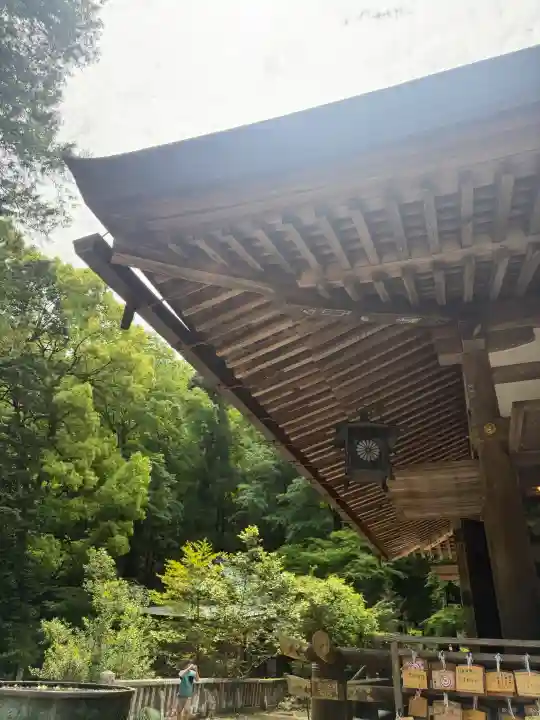 武蔵二宮 金鑚神社の{uncategorized: "未分類", other: "その他", undefined: "問題あり", building: "その他建物", grave: "お墓", sacred_gate: "鳥居", guardian: "狛犬", statue: "像", buddha: "仏像", history: "歴史", nature: "自然", garden: "庭園", animal: "動物", pagoda: "塔", temizu: "手水舎", mountain_gate: "山門・神門", sanctuary: "本殿・本堂", subordinate: "末社・摂社", art: "芸術", scenery: "景色", jizo: "地蔵", ema: "絵馬", goshuin: "御朱印", omikuji: "おみくじ", items: "授与品その他", amulet: "お守り", goshuincho: "御朱印帳", eats: "食事", festival: "お祭り", votive_dance: "神楽", shichigosan: "七五三参", wedding: "結婚式", experience: "体験その他", initially: "初詣", around: "周辺", anti_infection: "感染症対策"}