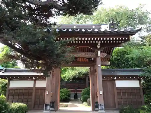 宝泉寺の山門