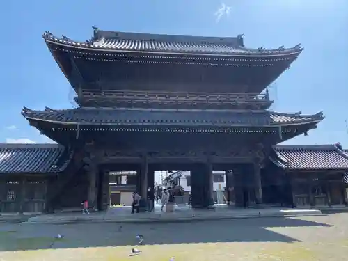 大通寺（長浜御坊）の山門・神門
