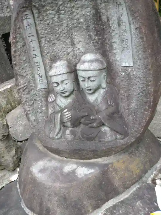 金山神社の{uncategorized: "未分類", other: "その他", undefined: "問題あり", building: "その他建物", grave: "お墓", sacred_gate: "鳥居", guardian: "狛犬", statue: "像", buddha: "仏像", history: "歴史", nature: "自然", garden: "庭園", animal: "動物", pagoda: "塔", temizu: "手水舎", mountain_gate: "山門・神門", sanctuary: "本殿・本堂", subordinate: "末社・摂社", art: "芸術", scenery: "景色", jizo: "地蔵", ema: "絵馬", goshuin: "御朱印", omikuji: "おみくじ", items: "授与品その他", amulet: "お守り", goshuincho: "御朱印帳", eats: "食事", festival: "お祭り", votive_dance: "神楽", shichigosan: "七五三参", wedding: "結婚式", experience: "体験その他", initially: "初詣", around: "周辺", anti_infection: "感染症対策"}