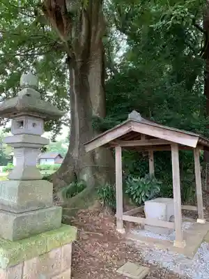根裂神社の手水舎