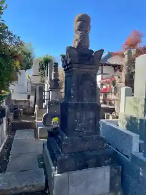 本納寺の{uncategorized: "未分類", other: "その他", undefined: "問題あり", building: "その他建物", grave: "お墓", sacred_gate: "鳥居", guardian: "狛犬", statue: "像", buddha: "仏像", history: "歴史", nature: "自然", garden: "庭園", animal: "動物", pagoda: "塔", temizu: "手水舎", mountain_gate: "山門・神門", sanctuary: "本殿・本堂", subordinate: "末社・摂社", art: "芸術", scenery: "景色", jizo: "地蔵", ema: "絵馬", goshuin: "御朱印", omikuji: "おみくじ", items: "授与品その他", amulet: "お守り", goshuincho: "御朱印帳", eats: "食事", festival: "お祭り", votive_dance: "神楽", shichigosan: "七五三参", wedding: "結婚式", experience: "体験その他", initially: "初詣", around: "周辺", anti_infection: "感染症対策"}