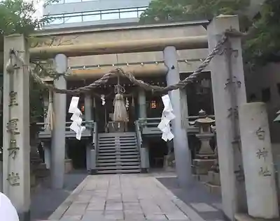 白神社の本殿・本堂