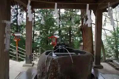 新倉富士浅間神社の手水舎