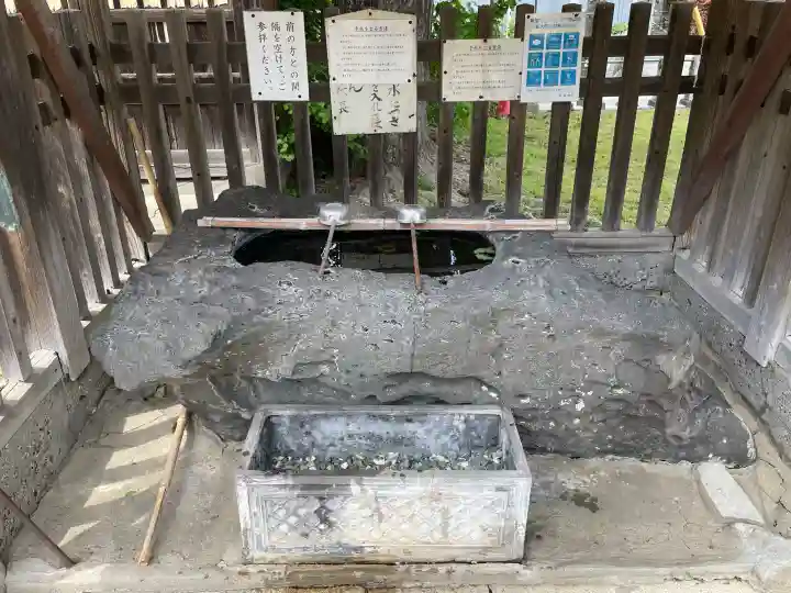 鹿島神社の{uncategorized: "未分類", other: "その他", undefined: "問題あり", building: "その他建物", grave: "お墓", sacred_gate: "鳥居", guardian: "狛犬", statue: "像", buddha: "仏像", history: "歴史", nature: "自然", garden: "庭園", animal: "動物", pagoda: "塔", temizu: "手水舎", mountain_gate: "山門・神門", sanctuary: "本殿・本堂", subordinate: "末社・摂社", art: "芸術", scenery: "景色", jizo: "地蔵", ema: "絵馬", goshuin: "御朱印", omikuji: "おみくじ", items: "授与品その他", amulet: "お守り", goshuincho: "御朱印帳", eats: "食事", festival: "お祭り", votive_dance: "神楽", shichigosan: "七五三参", wedding: "結婚式", experience: "体験その他", initially: "初詣", around: "周辺", anti_infection: "感染症対策"}