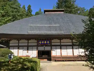 安楽寺の本殿・本堂