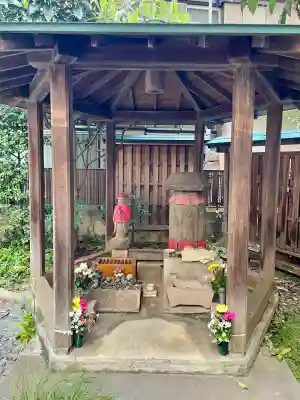 宝永四年六地蔵の{uncategorized: "未分類", other: "その他", undefined: "問題あり", building: "その他建物", grave: "お墓", sacred_gate: "鳥居", guardian: "狛犬", statue: "像", buddha: "仏像", history: "歴史", nature: "自然", garden: "庭園", animal: "動物", pagoda: "塔", temizu: "手水舎", mountain_gate: "山門・神門", sanctuary: "本殿・本堂", subordinate: "末社・摂社", art: "芸術", scenery: "景色", jizo: "地蔵", ema: "絵馬", goshuin: "御朱印", omikuji: "おみくじ", items: "授与品その他", amulet: "お守り", goshuincho: "御朱印帳", eats: "食事", festival: "お祭り", votive_dance: "神楽", shichigosan: "七五三参", wedding: "結婚式", experience: "体験その他", initially: "初詣", around: "周辺", anti_infection: "感染症対策"}