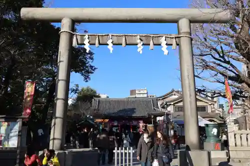 浅草神社の鳥居