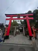 瓢箪山稲荷神社の{uncategorized: "未分類", other: "その他", undefined: "問題あり", building: "その他建物", grave: "お墓", sacred_gate: "鳥居", guardian: "狛犬", statue: "像", buddha: "仏像", history: "歴史", nature: "自然", garden: "庭園", animal: "動物", pagoda: "塔", temizu: "手水舎", mountain_gate: "山門・神門", sanctuary: "本殿・本堂", subordinate: "末社・摂社", art: "芸術", scenery: "景色", jizo: "地蔵", ema: "絵馬", goshuin: "御朱印", omikuji: "おみくじ", items: "授与品その他", amulet: "お守り", goshuincho: "御朱印帳", eats: "食事", festival: "お祭り", votive_dance: "神楽", shichigosan: "七五三参", wedding: "結婚式", experience: "体験その他", initially: "初詣", around: "周辺", anti_infection: "感染症対策"}