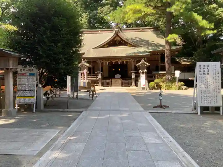 前鳥神社の本殿・本堂