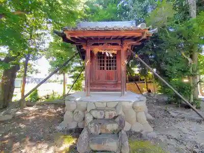大毛神社(大毛五百入塚)の末社・摂社