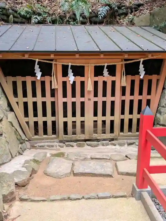 枚岡神社の{uncategorized: "未分類", other: "その他", undefined: "問題あり", building: "その他建物", grave: "お墓", sacred_gate: "鳥居", guardian: "狛犬", statue: "像", buddha: "仏像", history: "歴史", nature: "自然", garden: "庭園", animal: "動物", pagoda: "塔", temizu: "手水舎", mountain_gate: "山門・神門", sanctuary: "本殿・本堂", subordinate: "末社・摂社", art: "芸術", scenery: "景色", jizo: "地蔵", ema: "絵馬", goshuin: "御朱印", omikuji: "おみくじ", items: "授与品その他", amulet: "お守り", goshuincho: "御朱印帳", eats: "食事", festival: "お祭り", votive_dance: "神楽", shichigosan: "七五三参", wedding: "結婚式", experience: "体験その他", initially: "初詣", around: "周辺", anti_infection: "感染症対策"}