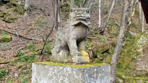 大雪山層雲峡神社の狛犬