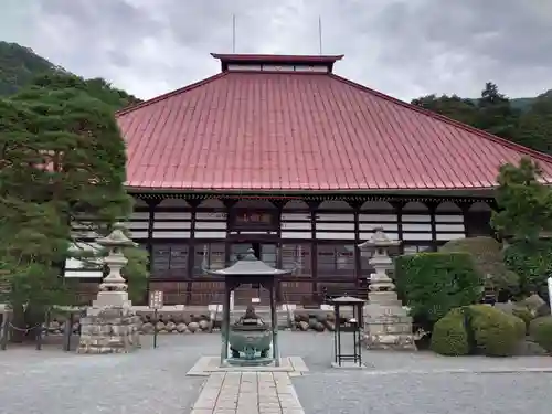 岩松院の本殿・本堂