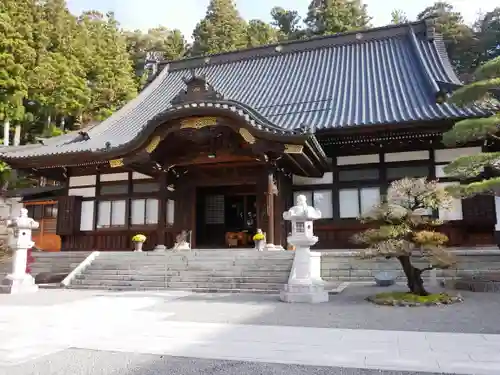 頼岳寺の本殿