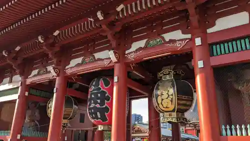 浅草寺の山門・神門