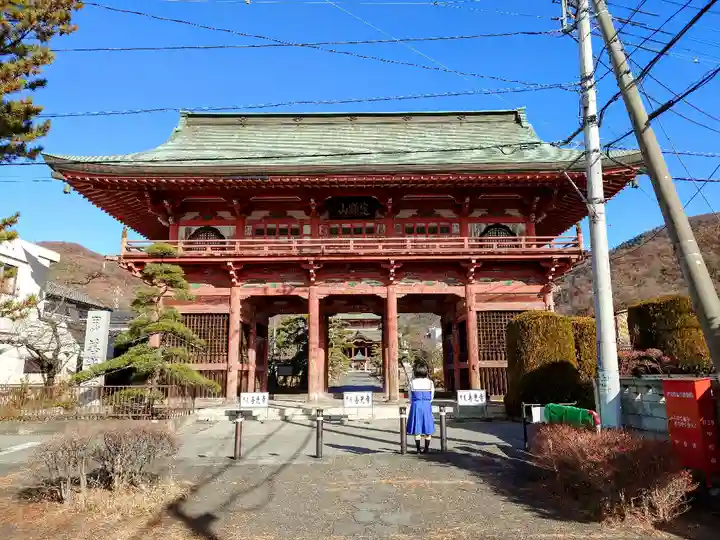 甲斐善光寺の山門・神門