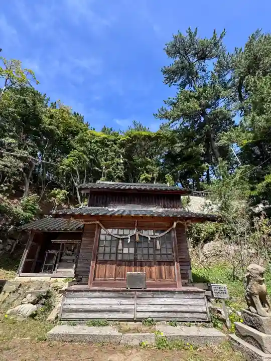 三嶋神社・水天宮の{uncategorized: "未分類", other: "その他", undefined: "問題あり", building: "その他建物", grave: "お墓", sacred_gate: "鳥居", guardian: "狛犬", statue: "像", buddha: "仏像", history: "歴史", nature: "自然", garden: "庭園", animal: "動物", pagoda: "塔", temizu: "手水舎", mountain_gate: "山門・神門", sanctuary: "本殿・本堂", subordinate: "末社・摂社", art: "芸術", scenery: "景色", jizo: "地蔵", ema: "絵馬", goshuin: "御朱印", omikuji: "おみくじ", items: "授与品その他", amulet: "お守り", goshuincho: "御朱印帳", eats: "食事", festival: "お祭り", votive_dance: "神楽", shichigosan: "七五三参", wedding: "結婚式", experience: "体験その他", initially: "初詣", around: "周辺", anti_infection: "感染症対策"}