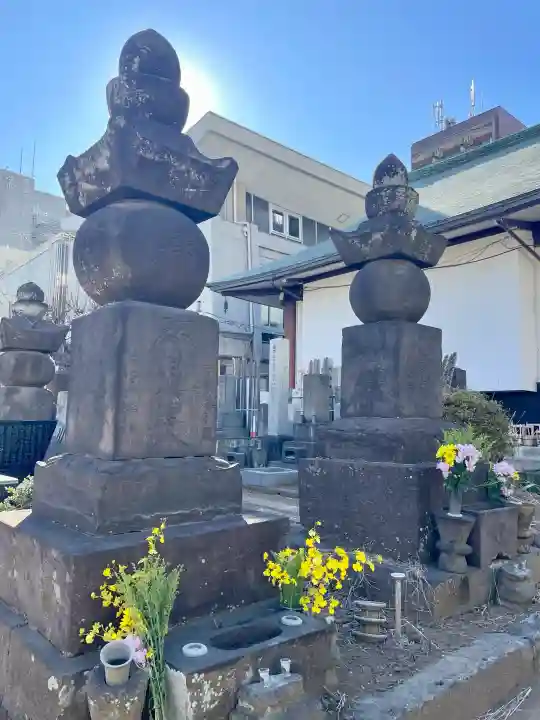 妙典寺の{uncategorized: "未分類", other: "その他", undefined: "問題あり", building: "その他建物", grave: "お墓", sacred_gate: "鳥居", guardian: "狛犬", statue: "像", buddha: "仏像", history: "歴史", nature: "自然", garden: "庭園", animal: "動物", pagoda: "塔", temizu: "手水舎", mountain_gate: "山門・神門", sanctuary: "本殿・本堂", subordinate: "末社・摂社", art: "芸術", scenery: "景色", jizo: "地蔵", ema: "絵馬", goshuin: "御朱印", omikuji: "おみくじ", items: "授与品その他", amulet: "お守り", goshuincho: "御朱印帳", eats: "食事", festival: "お祭り", votive_dance: "神楽", shichigosan: "七五三参", wedding: "結婚式", experience: "体験その他", initially: "初詣", around: "周辺", anti_infection: "感染症対策"}