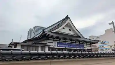 富山別院の本殿・本堂