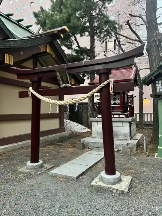 三吉神社の末社・摂社