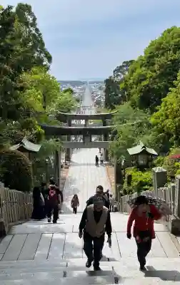 宮地嶽神社の{uncategorized: "未分類", other: "その他", undefined: "問題あり", building: "その他建物", grave: "お墓", sacred_gate: "鳥居", guardian: "狛犬", statue: "像", buddha: "仏像", history: "歴史", nature: "自然", garden: "庭園", animal: "動物", pagoda: "塔", temizu: "手水舎", mountain_gate: "山門・神門", sanctuary: "本殿・本堂", subordinate: "末社・摂社", art: "芸術", scenery: "景色", jizo: "地蔵", ema: "絵馬", goshuin: "御朱印", omikuji: "おみくじ", items: "授与品その他", amulet: "お守り", goshuincho: "御朱印帳", eats: "食事", festival: "お祭り", votive_dance: "神楽", shichigosan: "七五三参", wedding: "結婚式", experience: "体験その他", initially: "初詣", around: "周辺", anti_infection: "感染症対策"}