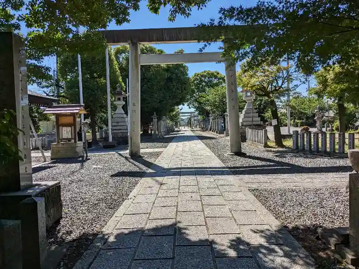 白山神社(二子町)の鳥居