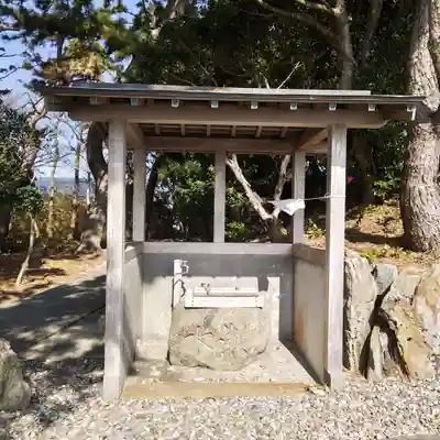 日間賀神社の手水舎