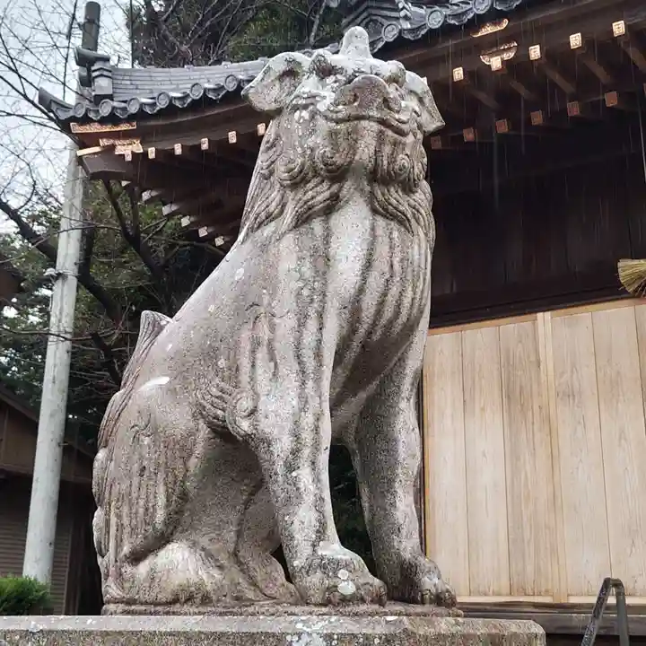 白山社(成岩白山神社)の狛犬
