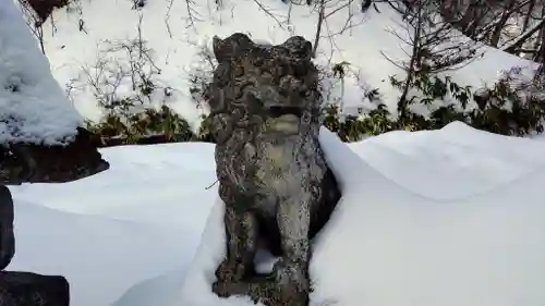 湯澤神社の狛犬