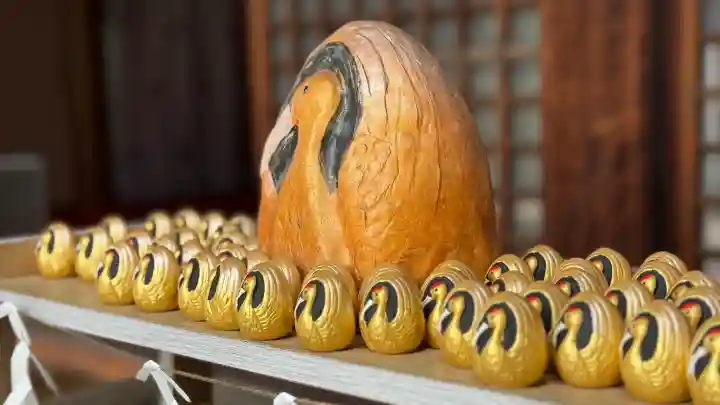 鶴羽根神社の{uncategorized: "未分類", other: "その他", undefined: "問題あり", building: "その他建物", grave: "お墓", sacred_gate: "鳥居", guardian: "狛犬", statue: "像", buddha: "仏像", history: "歴史", nature: "自然", garden: "庭園", animal: "動物", pagoda: "塔", temizu: "手水舎", mountain_gate: "山門・神門", sanctuary: "本殿・本堂", subordinate: "末社・摂社", art: "芸術", scenery: "景色", jizo: "地蔵", ema: "絵馬", goshuin: "御朱印", omikuji: "おみくじ", items: "授与品その他", amulet: "お守り", goshuincho: "御朱印帳", eats: "食事", festival: "お祭り", votive_dance: "神楽", shichigosan: "七五三参", wedding: "結婚式", experience: "体験その他", initially: "初詣", around: "周辺", anti_infection: "感染症対策"}