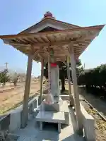 禅燈寺の{uncategorized: "未分類", other: "その他", undefined: "問題あり", building: "その他建物", grave: "お墓", sacred_gate: "鳥居", guardian: "狛犬", statue: "像", buddha: "仏像", history: "歴史", nature: "自然", garden: "庭園", animal: "動物", pagoda: "塔", temizu: "手水舎", mountain_gate: "山門・神門", sanctuary: "本殿・本堂", subordinate: "末社・摂社", art: "芸術", scenery: "景色", jizo: "地蔵", ema: "絵馬", goshuin: "御朱印", omikuji: "おみくじ", items: "授与品その他", amulet: "お守り", goshuincho: "御朱印帳", eats: "食事", festival: "お祭り", votive_dance: "神楽", shichigosan: "七五三参", wedding: "結婚式", experience: "体験その他", initially: "初詣", around: "周辺", anti_infection: "感染症対策"}