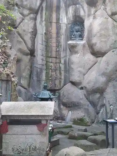 成田山大阪別院　明王院の{uncategorized: "未分類", other: "その他", undefined: "問題あり", building: "その他建物", grave: "お墓", sacred_gate: "鳥居", guardian: "狛犬", statue: "像", buddha: "仏像", history: "歴史", nature: "自然", garden: "庭園", animal: "動物", pagoda: "塔", temizu: "手水舎", mountain_gate: "山門・神門", sanctuary: "本殿・本堂", subordinate: "末社・摂社", art: "芸術", scenery: "景色", jizo: "地蔵", ema: "絵馬", goshuin: "御朱印", omikuji: "おみくじ", items: "授与品その他", amulet: "お守り", goshuincho: "御朱印帳", eats: "食事", festival: "お祭り", votive_dance: "神楽", shichigosan: "七五三参", wedding: "結婚式", experience: "体験その他", initially: "初詣", around: "周辺", anti_infection: "感染症対策"}