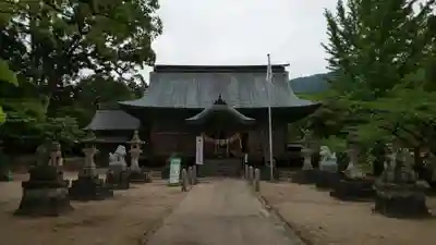 與止日女神社の本殿・本堂