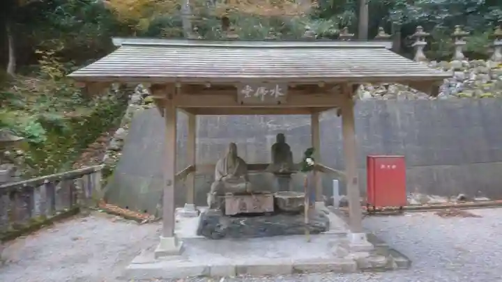 甘南美寺の仏像