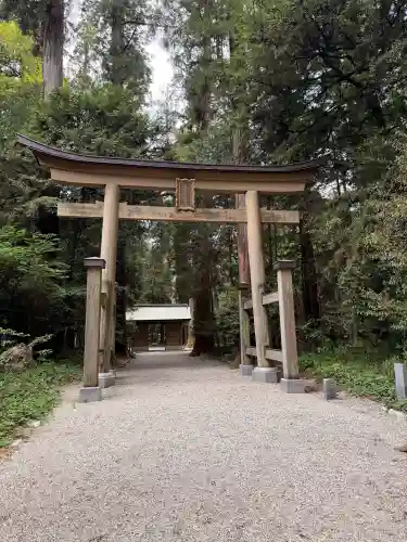伊和神社の{uncategorized: "未分類", other: "その他", undefined: "問題あり", building: "その他建物", grave: "お墓", sacred_gate: "鳥居", guardian: "狛犬", statue: "像", buddha: "仏像", history: "歴史", nature: "自然", garden: "庭園", animal: "動物", pagoda: "塔", temizu: "手水舎", mountain_gate: "山門・神門", sanctuary: "本殿・本堂", subordinate: "末社・摂社", art: "芸術", scenery: "景色", jizo: "地蔵", ema: "絵馬", goshuin: "御朱印", omikuji: "おみくじ", items: "授与品その他", amulet: "お守り", goshuincho: "御朱印帳", eats: "食事", festival: "お祭り", votive_dance: "神楽", shichigosan: "七五三参", wedding: "結婚式", experience: "体験その他", initially: "初詣", around: "周辺", anti_infection: "感染症対策"}