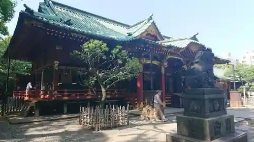 根津神社の本殿