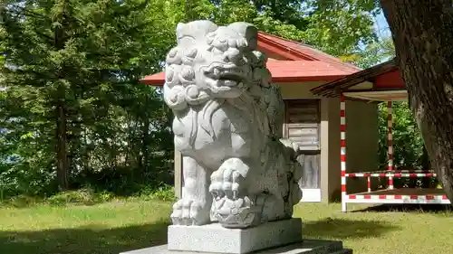 阿寒岳神社の狛犬