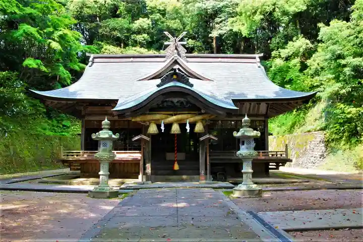 宗形神社の本殿・本堂