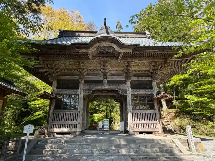 榛名神社の{uncategorized: "未分類", other: "その他", undefined: "問題あり", building: "その他建物", grave: "お墓", sacred_gate: "鳥居", guardian: "狛犬", statue: "像", buddha: "仏像", history: "歴史", nature: "自然", garden: "庭園", animal: "動物", pagoda: "塔", temizu: "手水舎", mountain_gate: "山門・神門", sanctuary: "本殿・本堂", subordinate: "末社・摂社", art: "芸術", scenery: "景色", jizo: "地蔵", ema: "絵馬", goshuin: "御朱印", omikuji: "おみくじ", items: "授与品その他", amulet: "お守り", goshuincho: "御朱印帳", eats: "食事", festival: "お祭り", votive_dance: "神楽", shichigosan: "七五三参", wedding: "結婚式", experience: "体験その他", initially: "初詣", around: "周辺", anti_infection: "感染症対策"}