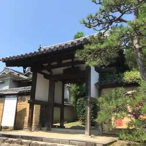 海龍王寺の山門・神門