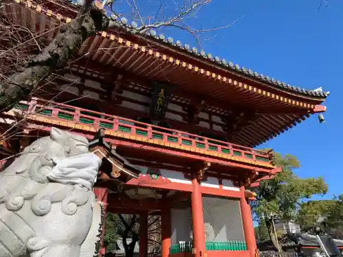 瀧泉寺（目黒不動尊）の山門