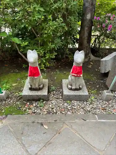 花園稲荷神社の狛犬